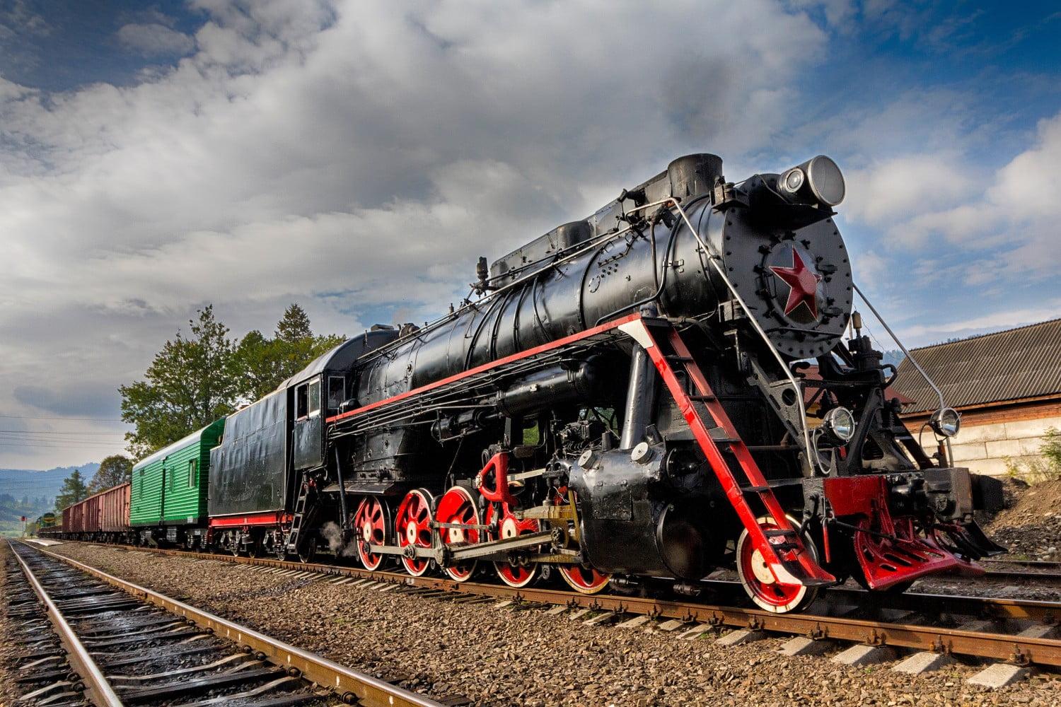 steam engine train; stourbridge line rail